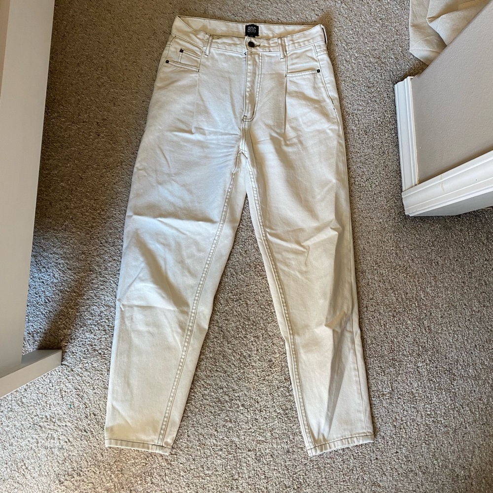 BDG pleated white jeans